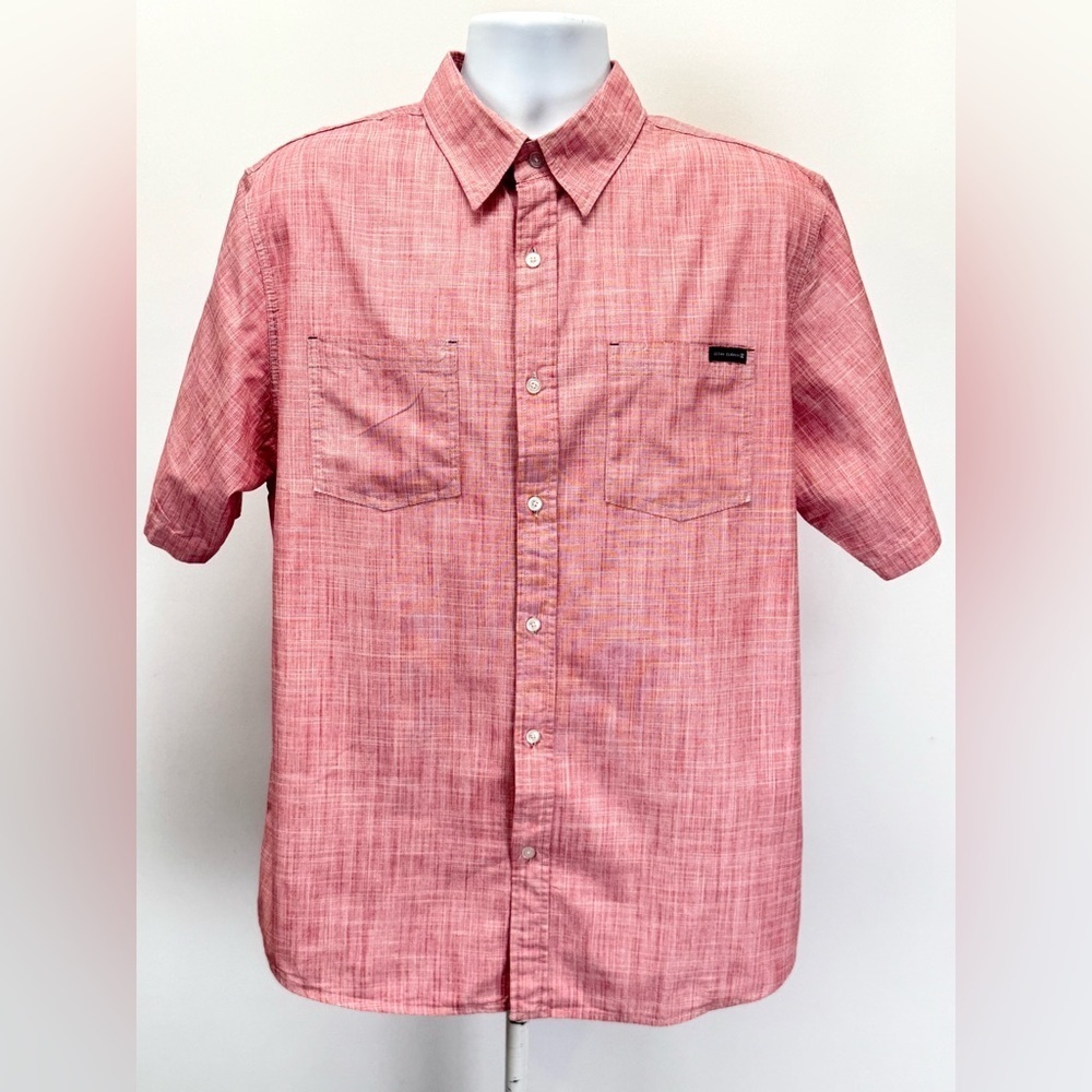 OCEAN CURRENT Men’s Red and white heather short sleeve button down size XL.